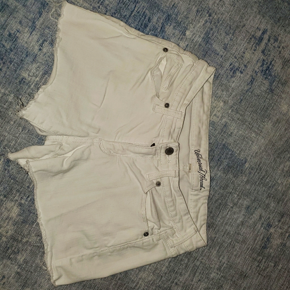 BOGO shorts- Universal Thread shorts - white